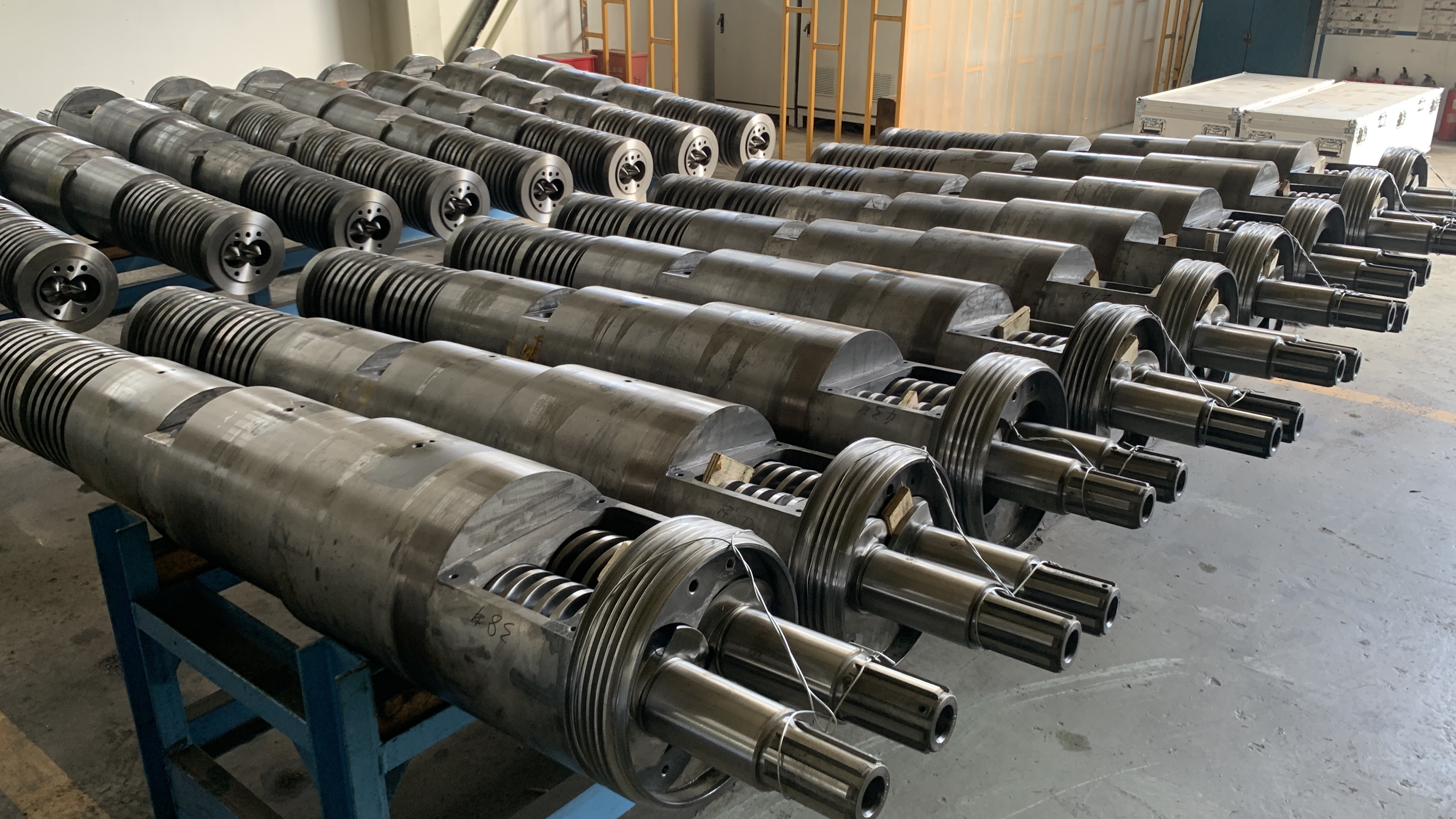 Konischer Twin-Screw-Extruder