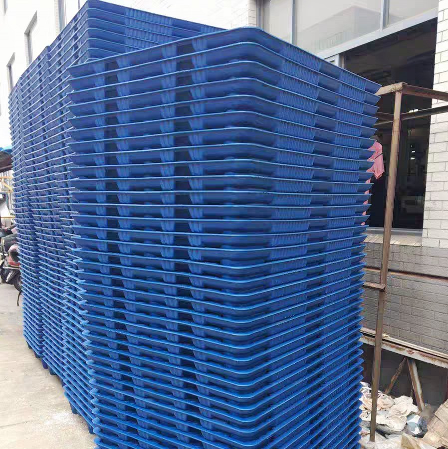 Blasformform für Plastikflaschen und -gläser, hohle Blasformform aus Kunststoff