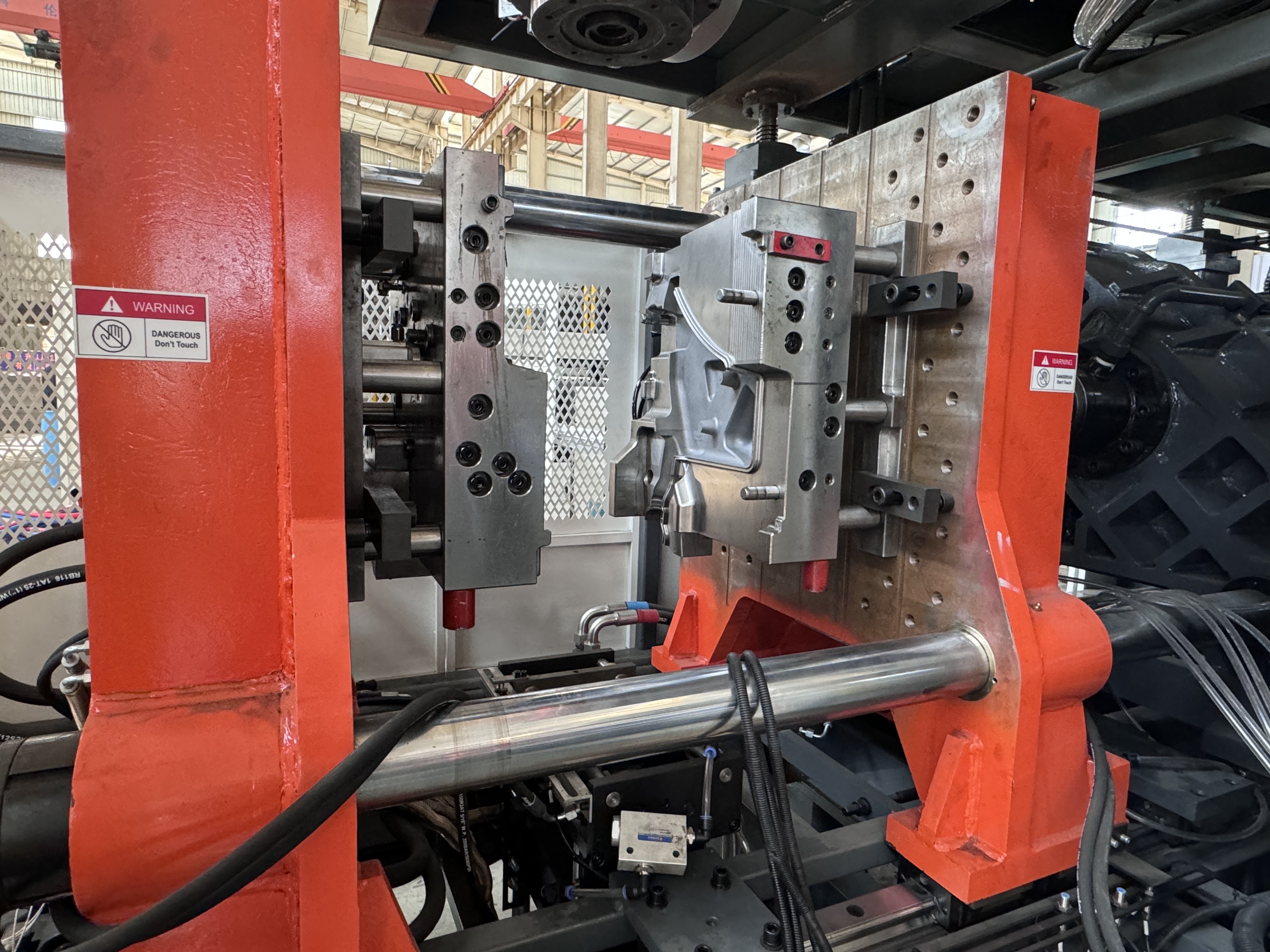 Blasformform für Plastikflaschen und -gläser, hohle Blasformform aus Kunststoff