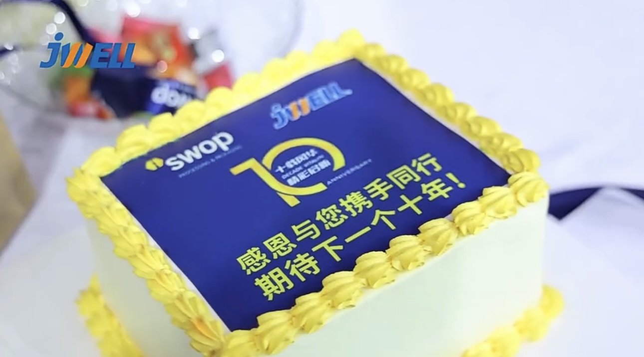 e1b7cd16-a7ae-495c-b93e-e6ba2a8a343f