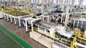 Extrusionsmaschinenlinie für akustische Isolationspads für die Automobilindustrie | JWELL PE EVA POE-Verbundlinie