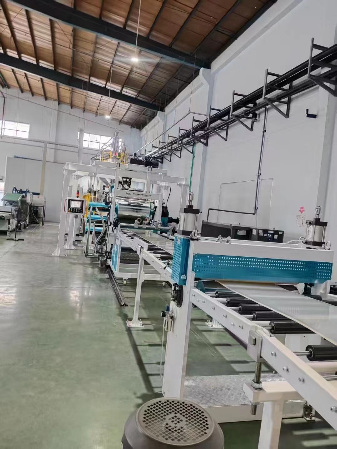 Extrusionslinie für EVA/TPU-Zwischensohlenplatten | JWELL TPU-Schaumstoffausrüstung