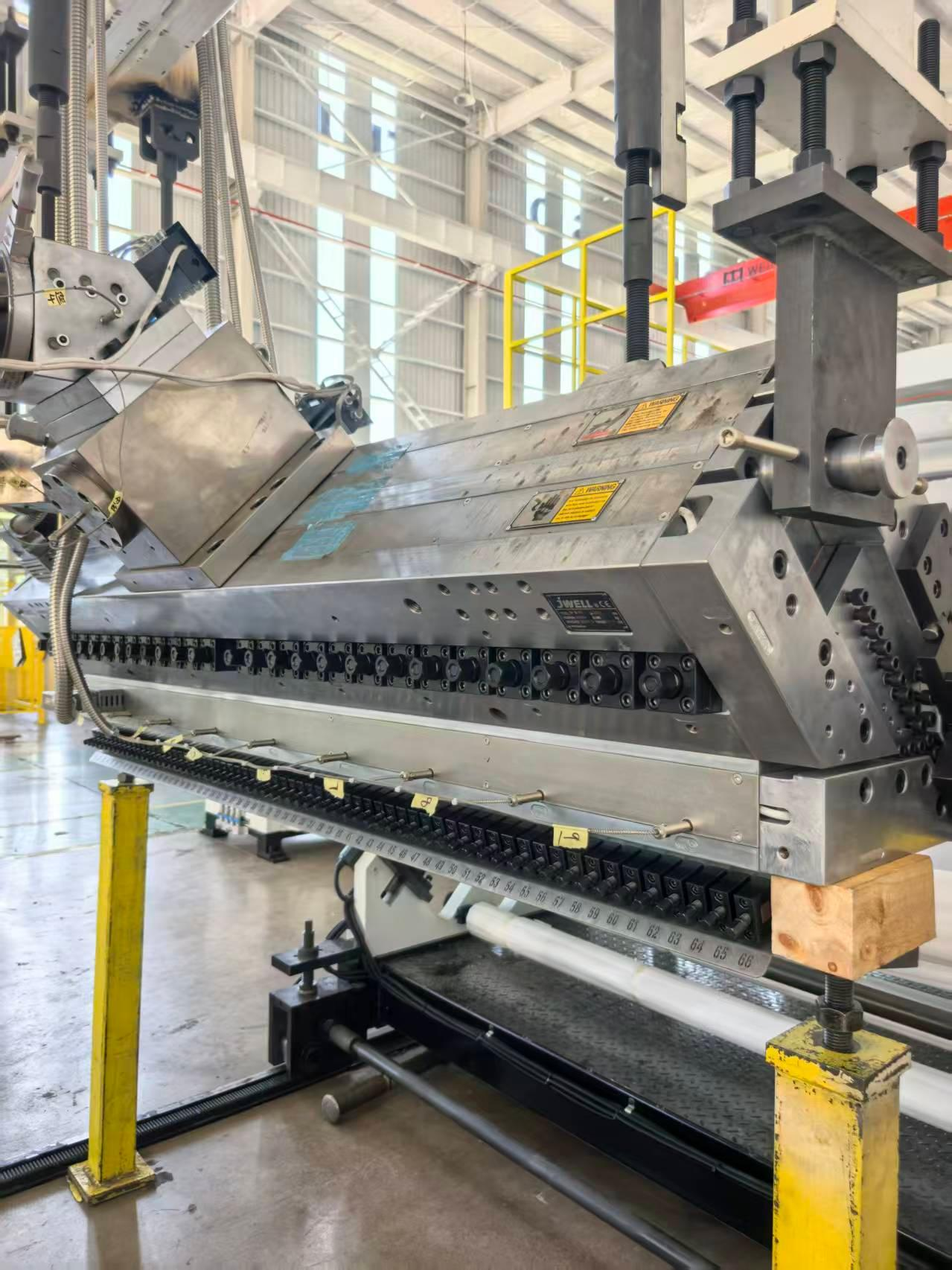 Extrusionsmaschinenlinie für akustische Isolationspads für die Automobilindustrie | JWELL PE EVA POE-Verbundlinie
